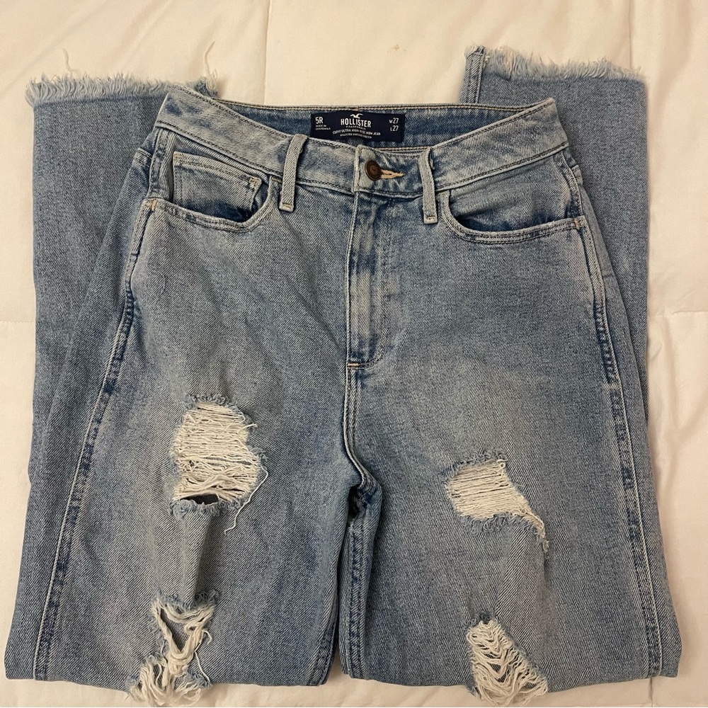 Hollister Women's Light Blue Ripped Straight Leg Jeans